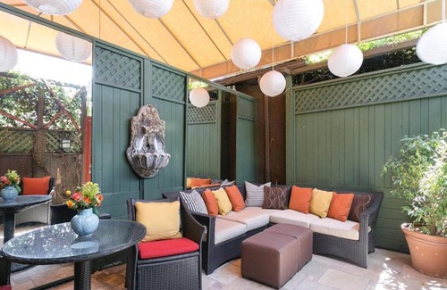Lamanda Park House | Artist's Retreat in Secluded Pasadena Guesthouse