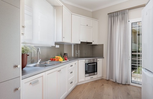 Kato Galatas Apartment | Artistic 2 Bedroom apt in front of the sea