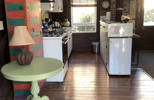 Audubon Apartment | Artistic Loft directly on Audubon Park