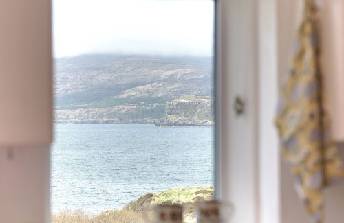Caroy Cottage | Artistic, tranquil cottage. Spectacular loch and mountain views. Sleeps 4