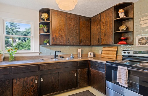 Waynesville House | Artistically furnished Creekside House with Pond