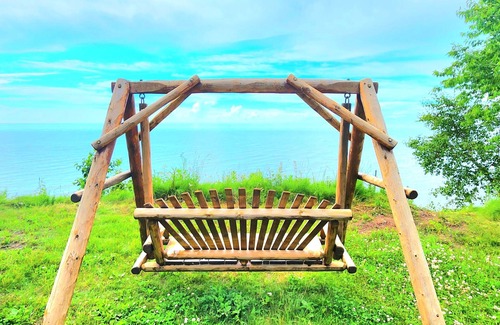 Houghton County Cabin | Artistry view of Lake Superior in authentic cottage will have you refreshed