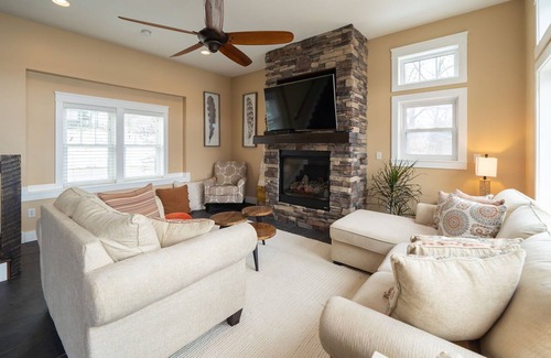 Middleville House | Artist’s Lake House- SUMMER SPECIALS!