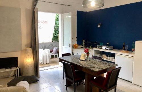 Noto Apartment | ArtRoom Garden