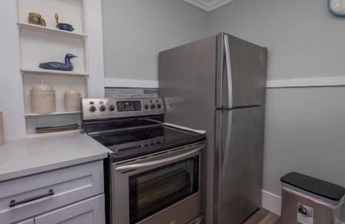 Village of the Arts Apartment | ArtSea2. 2BR · Upstairs Retreat w/Ample Parking | Near Beaches & LECOM