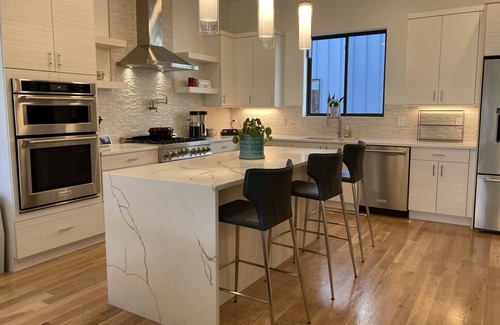 Five Points House | Artsy Private Rm w/amazing Rooftop views in Rino