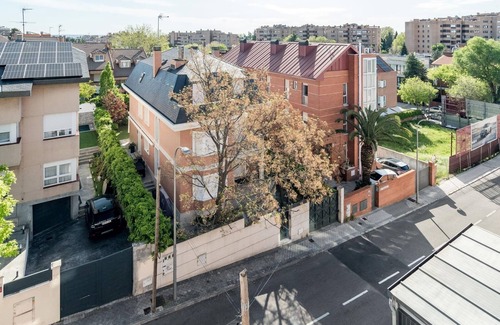 Ciudad Lineal Apartment | Arturo Soria Stays by Charming VII - newly renovated, Parking