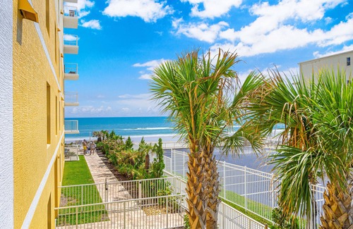 Ocean View Halifax Estates Condo | Aruba Condo - Ocean and River View #207