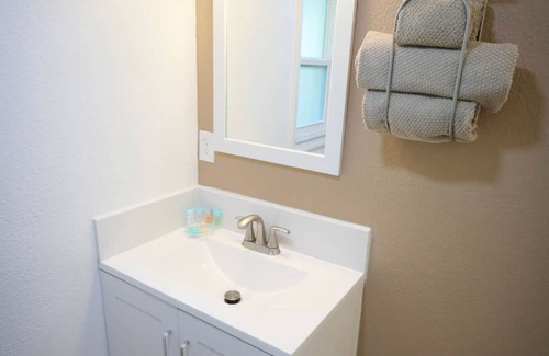 Englewood Apartment | Aruba Room Manasota Delux Villas