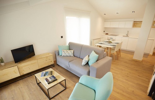 Viveiro Apartment | Arumes do mar e montaña, Loft with sea views, attic
