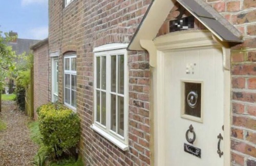 Arundel Cottage | Arundel Cottage Retreat