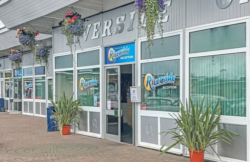 Bognor Regis House | Arundel Plus Caravan