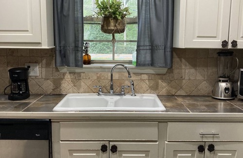 Vicksburg House | As advertised, quiet, clean and convenient .