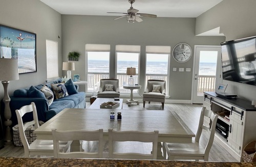 Terramar Beach House | AS SEEN ON HGTV! Beachfront home, Amazing Views, Private 2nd floor Primary brm