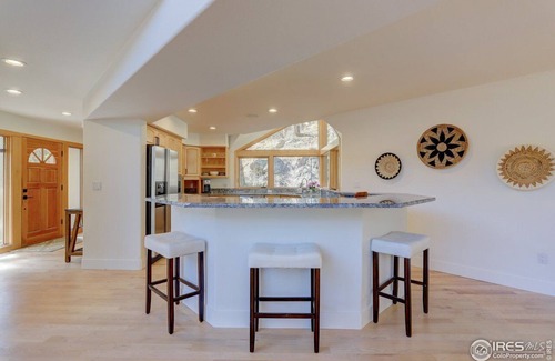 Boulder House | As Seen On TV: Boulder Mountain Retreat - 6 Bedroom, Walkable to Pearl, 2 acres