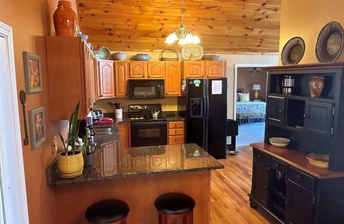 Waynesville Cabin | Ascendere - Amazing mountain views, 3 bedroom, 2 bath, central heat/AC, private.
