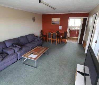 Westport Hotel | Ascot Motor Lodge