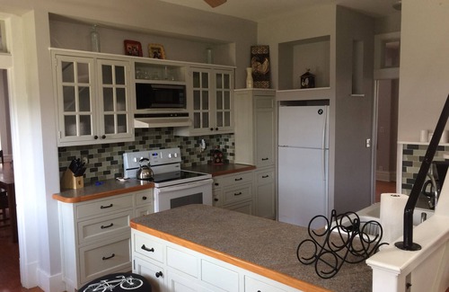 Hermann House | Ash Creek Guesthouse - Downtown Historic Hermann