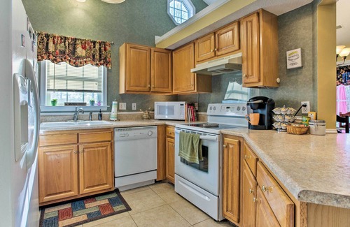 Fletcher House | Asheville Area Home w/Patio-11 Mi to Biltmore