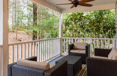 Fairview House | Asheville Cottage Retreat by AvantStay A Charm