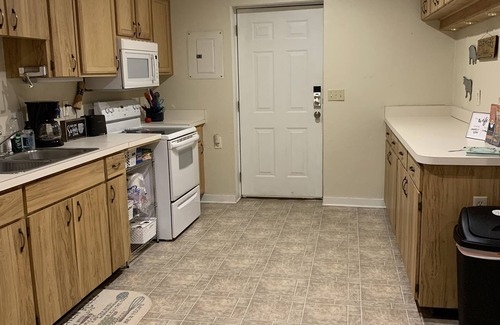Arden Apartment | Asheville Getaway near AVL airport/Breweries/Fun