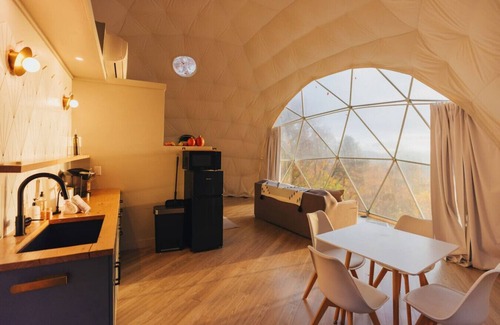 Fairview House | Asheville Luxury Glamping Dome, Mountain View, and Hot Tub!