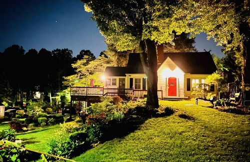 Burton Street House | Asheville Romantic Restful Retreat