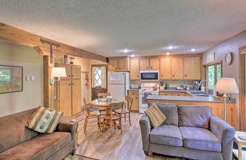 Paradise Estates Cabin | Ashford Cabin with Hot Tub & Big Creek Views!