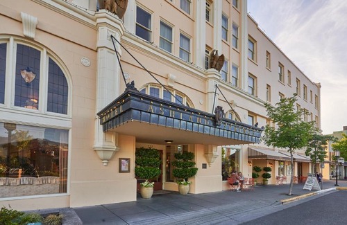 Historic Downtown District Hotel | Ashland Springs Hotel