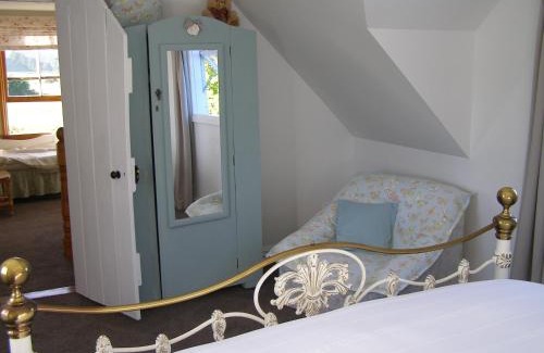 Motupipi Bed & Breakfast | Ashley Villa BnB