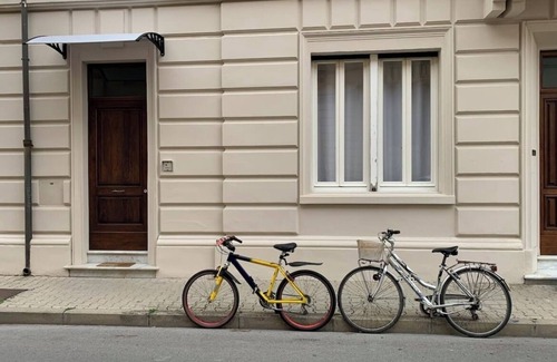Viareggio House | Asia house in the heart of the dock