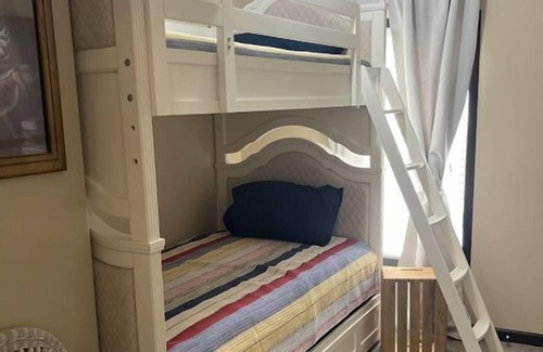 Negreet House | Ask about our free night! Located in the mid-lake area of Toledo Bend Lake