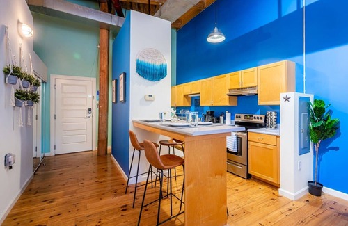 Downtown Apartment | ASK FOR Discount-2br With Large Patio Hammocks