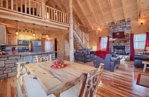 Carbon Hill Cabin | Aspen Retreat Lodge by Tranquil Hills Lodging