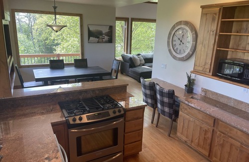 Ashton Cabin | Aspen View Retreat