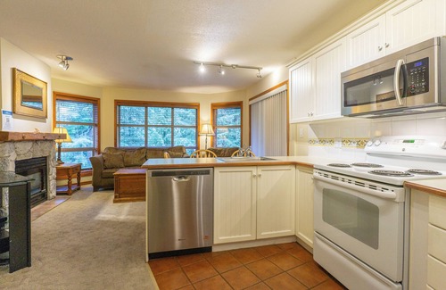 Whistler Condo | Aspens #427 Prime Ski-in Ski-out Location! Top Floor Unit, Pool, Hot tubs, BBQ