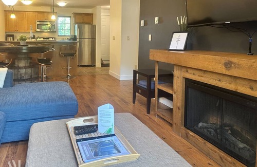 Golden Apartment | Aspens Retreat - 1BR w/Hot Tub