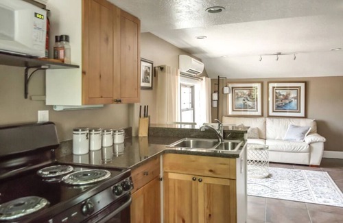 Franklin Apartment | Aspenwood Manor- Aspenwood Manor- Downtown Bavarian Beauty