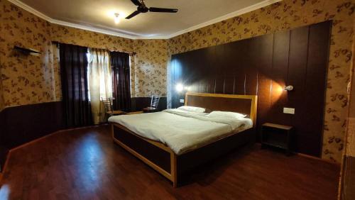 Nishat-Shalimar House | Assad Resorts