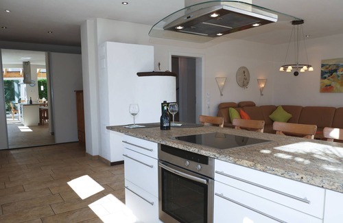 Waltenhofen House | Astara- complete house in prime location with private garden