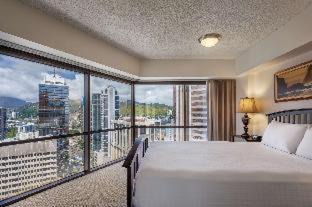 Downtown Honolulu Apartment | Aston at the Executive Centre Hotel