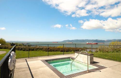 Astoria Hotel | Astoria Crest Hotel