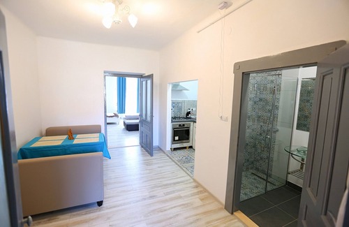 Timisoara Apartment | At 6 Houses, a place where you fell like home