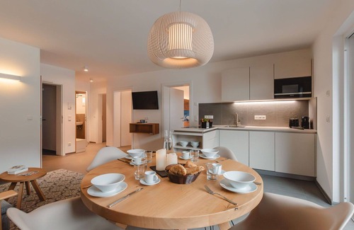 Gries Apartment | Lovely apartment for 8 people with WIFI, TV, terrace and pets allowed