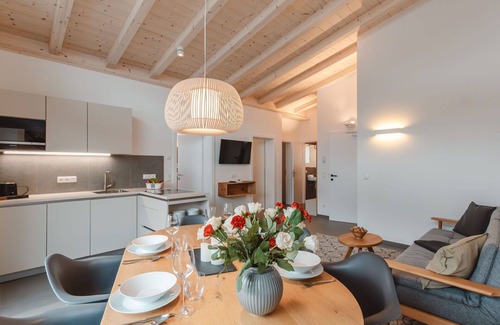 Gries Apartment | Lovely apartment for 8 guests with WIFI, TV, balcony and pets allowed