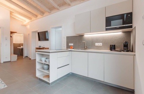Gries Apartment | Lovely apartment for 8 guests with WIFI, TV, balcony and pets allowed