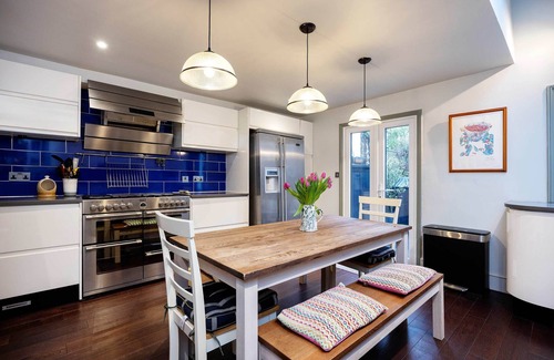 Brent House | At home in Kensal Green, by Veeve