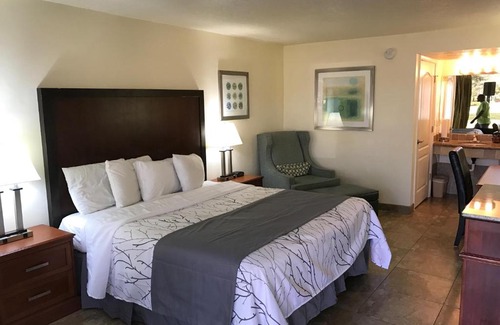 Fort Pierce Hotel | At Home Inn - Fort Pierce
