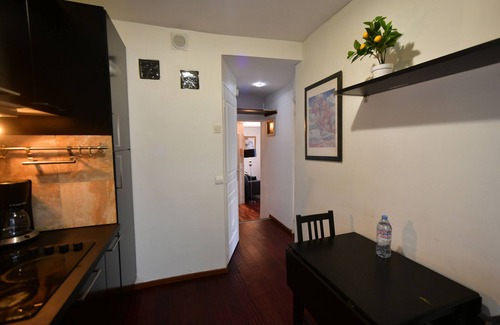 Les Puces de Saint-Ouen Apartment | At the foot of the Paris Saint-Ouen flea market