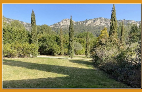 Vauvenargues House | At the foot of the classified Sainte Victoire site